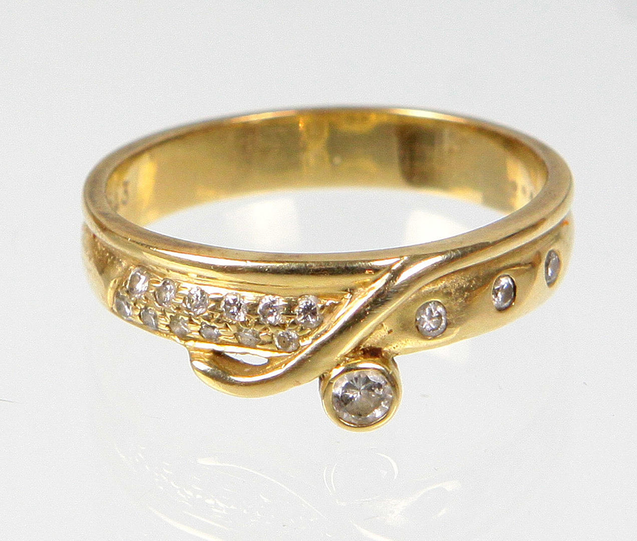 BRILJANT RING, GULD 585.