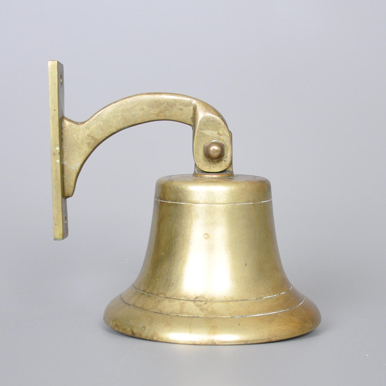 Mässingsklocka, Skolklocka.