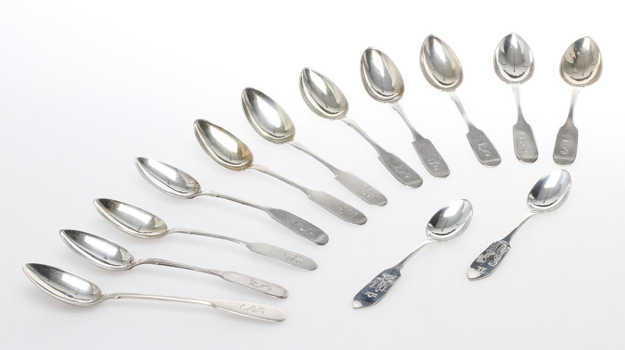 SKEDAR, 13 st, silver, mestadels Estland 1900-talets första hälft.