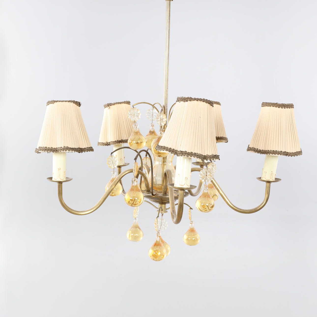 LJUSKRONA, färgade glas prismor.