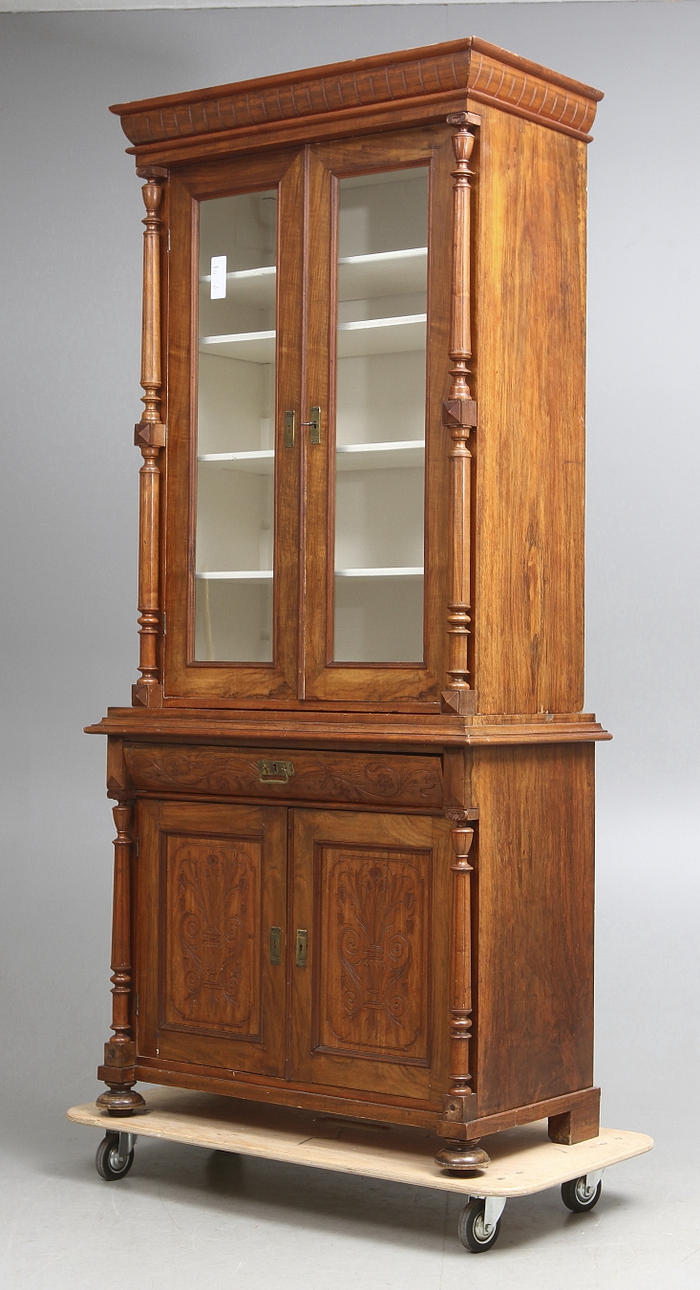 BOKSKÅP, nyrenässans, 1890-tal.