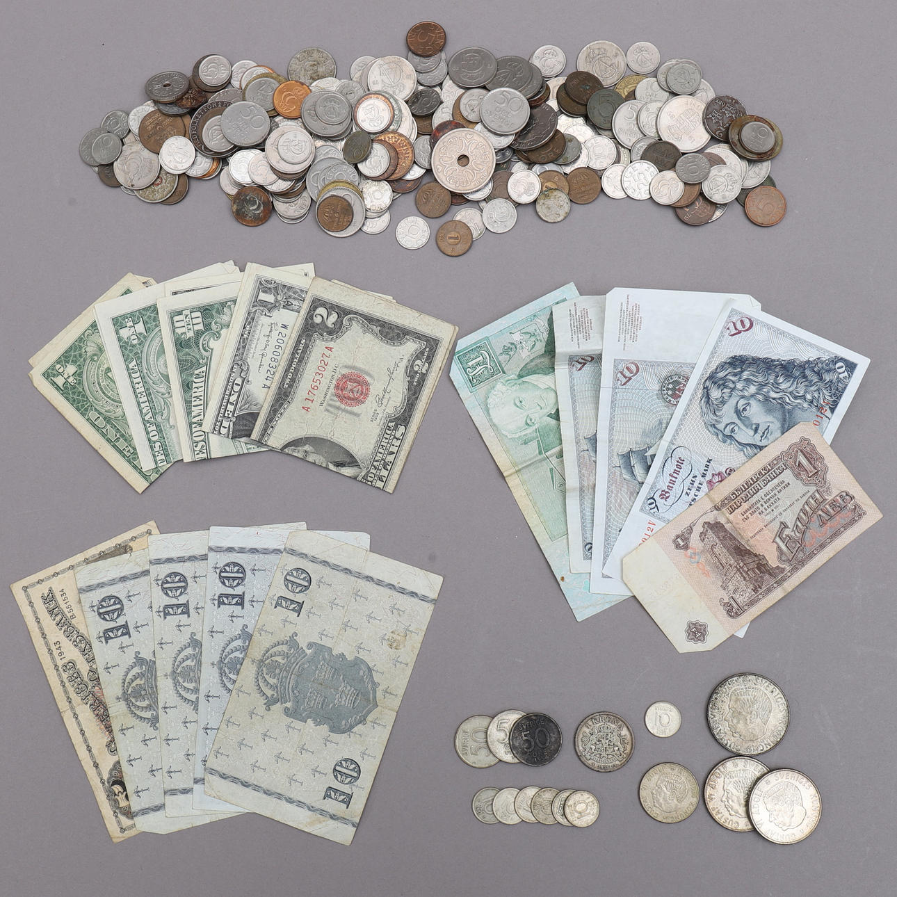 MØNTER & SEDLER, for det meste svenske.