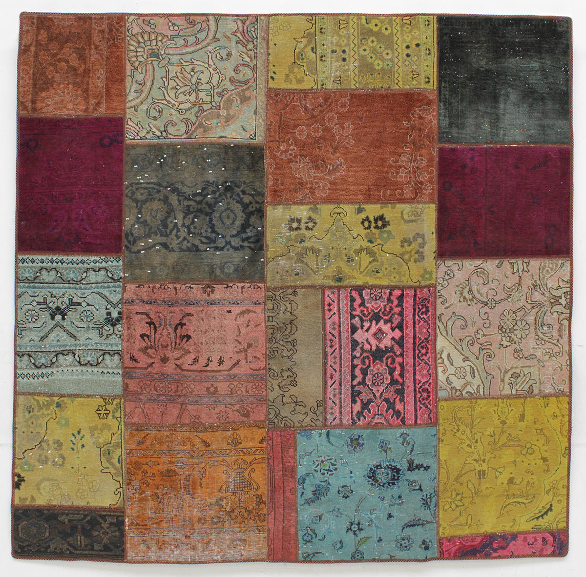 MATTA, Patchwork, 200 x 200 cm.