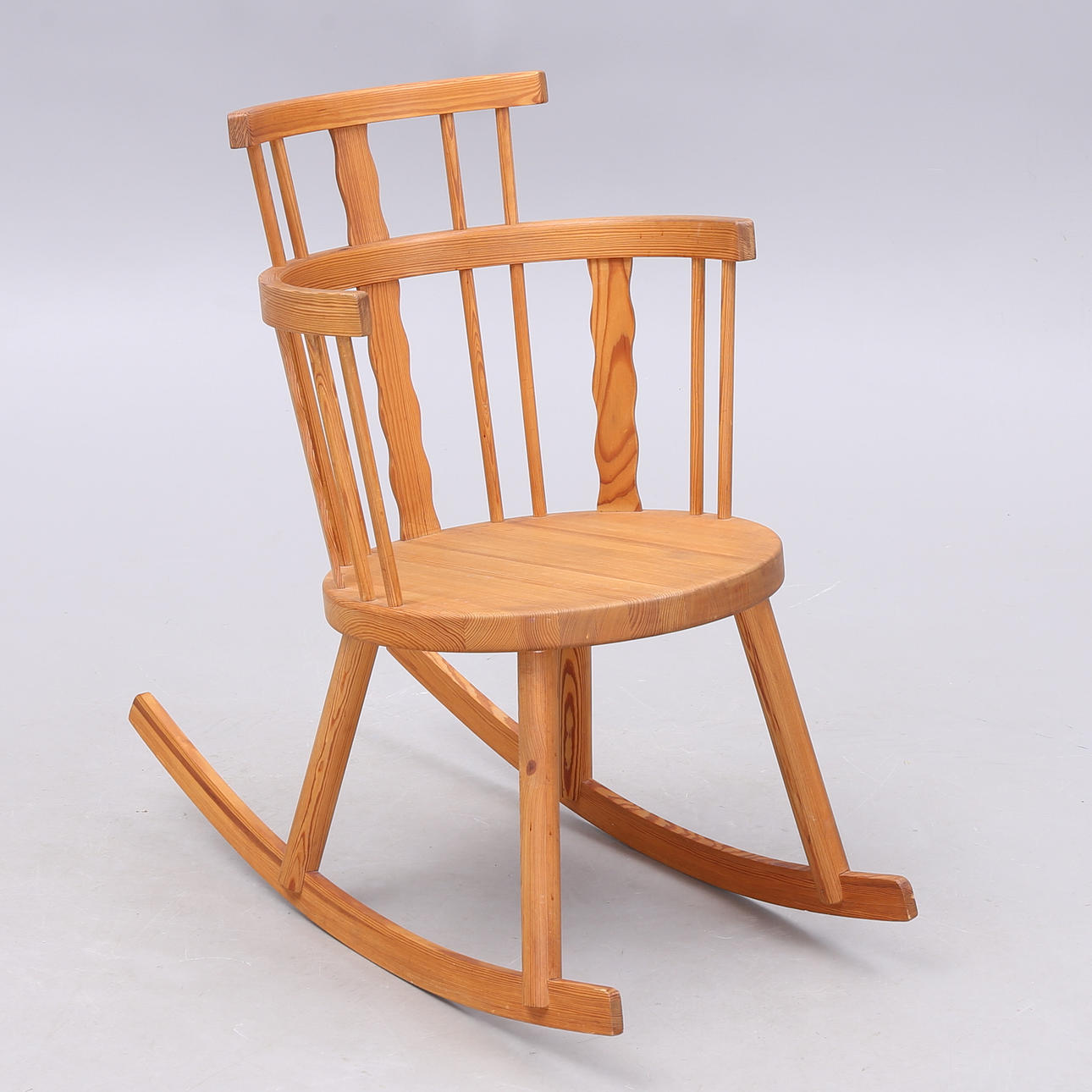 GUNGSTOL, furu, 1900-talets andra hälft.