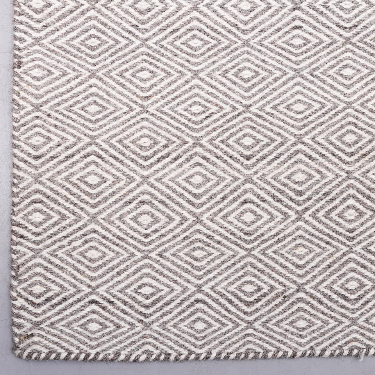 CARPET, wool, "Visingsö", flatwoven, 230 x 160 cm.