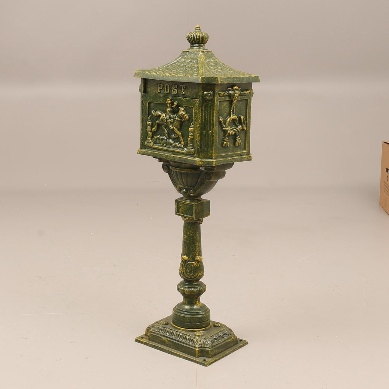 POSTKASSE, støbejern, moderne.