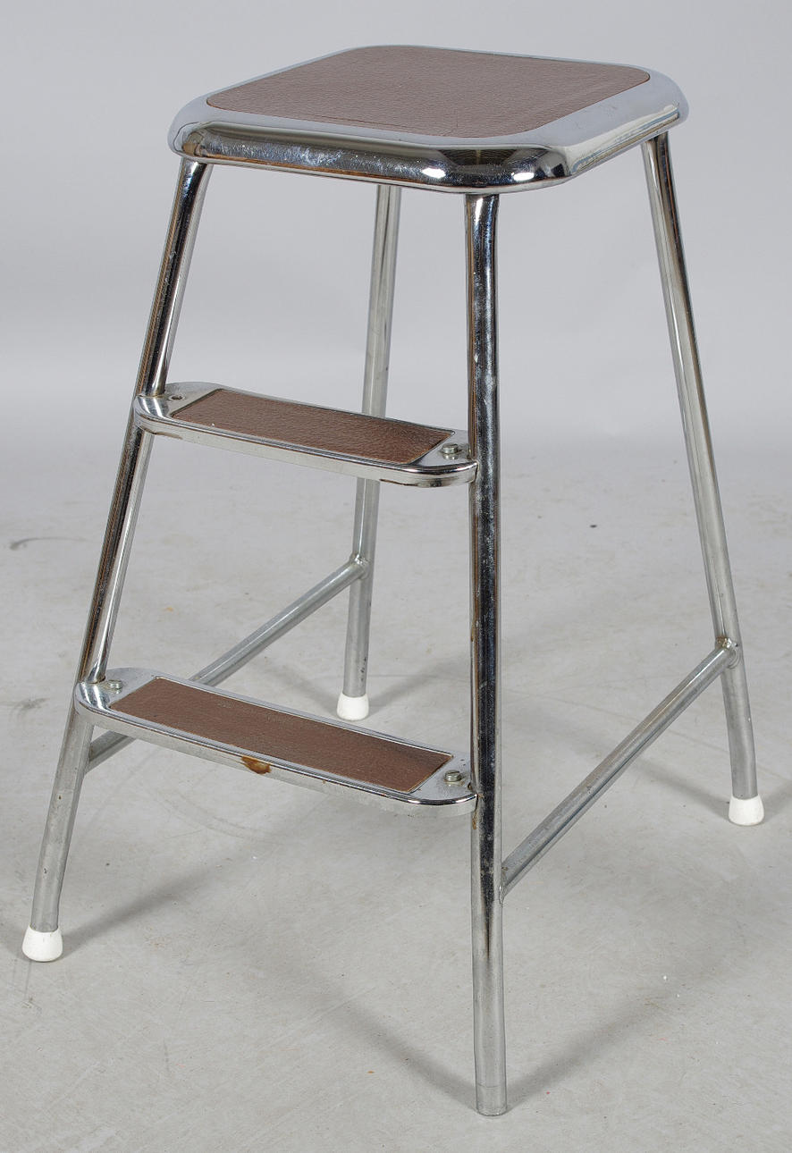 TRAPPALL, AWAB, brun med kronunerrede.