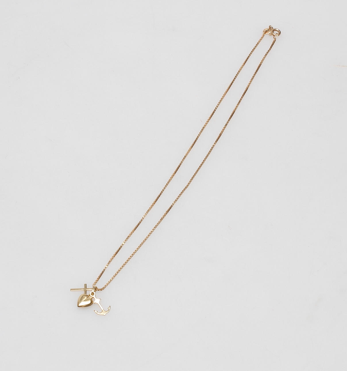 HALSKEDJA VENEZIA samt HÄNGE, 18k guld, vikt ca 4,6 gr.