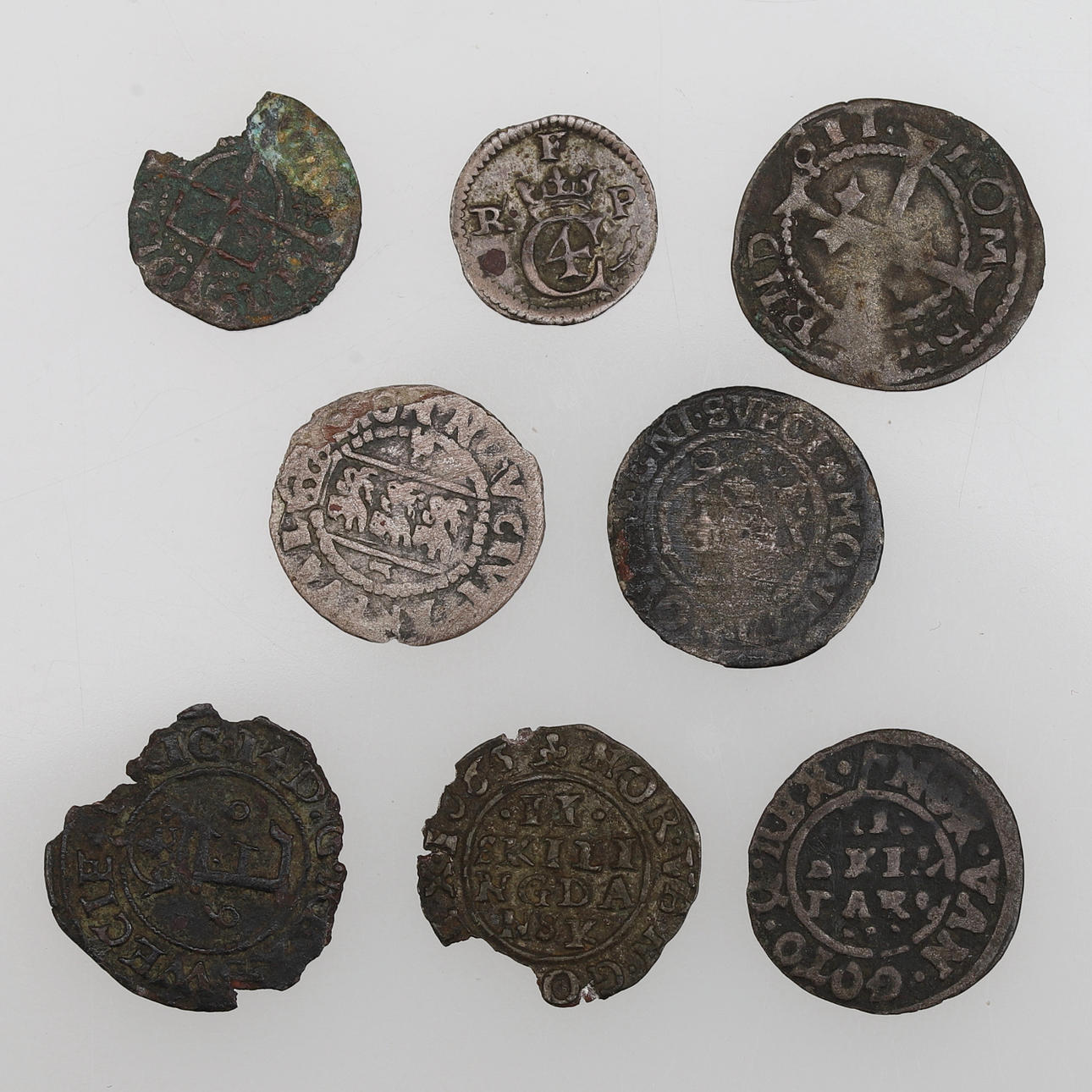 KOLIKOT, 8 kpl, ns. maalöytöjä.