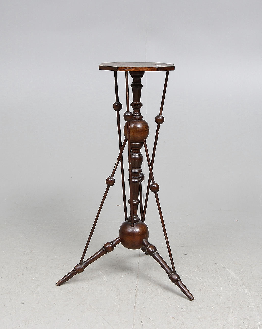 PIEDESTAL, oscariansk, 1880-tal.