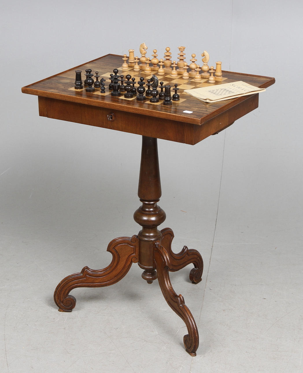 SCHACKBORD, nyrokoko, 1800-talets slut.