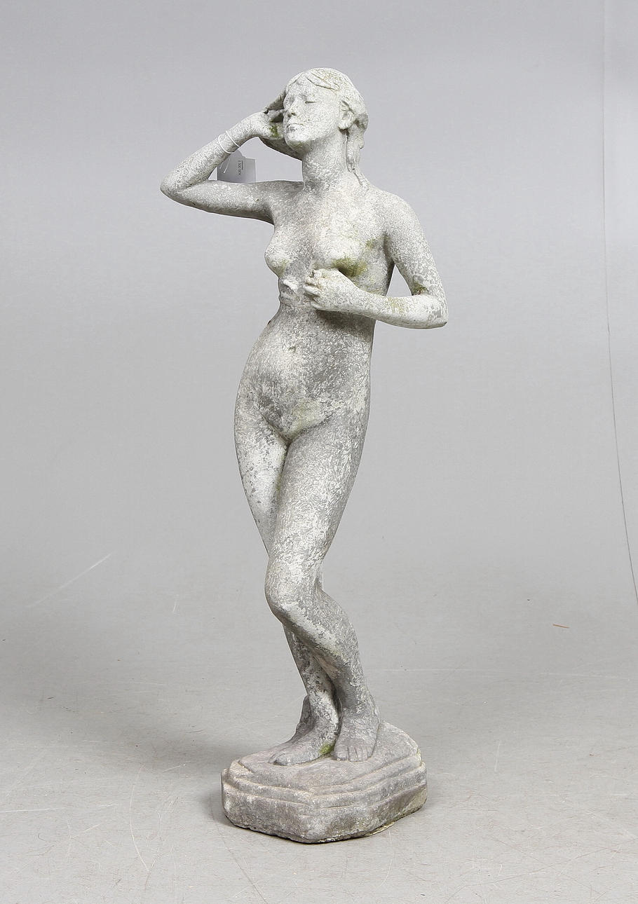 TRÄDGÅRDSSKULPTUR, "Naken kvinna", 1900-tal.