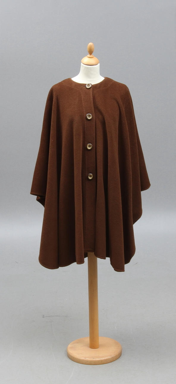 CAPÉ, Valentino Miss V.