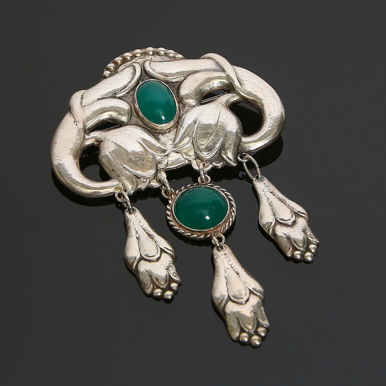 BROSCH, silver, jugendstil, troligen Bernhard Hertz, Danmark. 1900-talets första hälft.