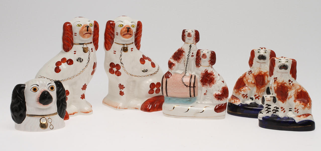 FÖNSTERHUNDAR, 6 st, keramik/porslin, troligen England.