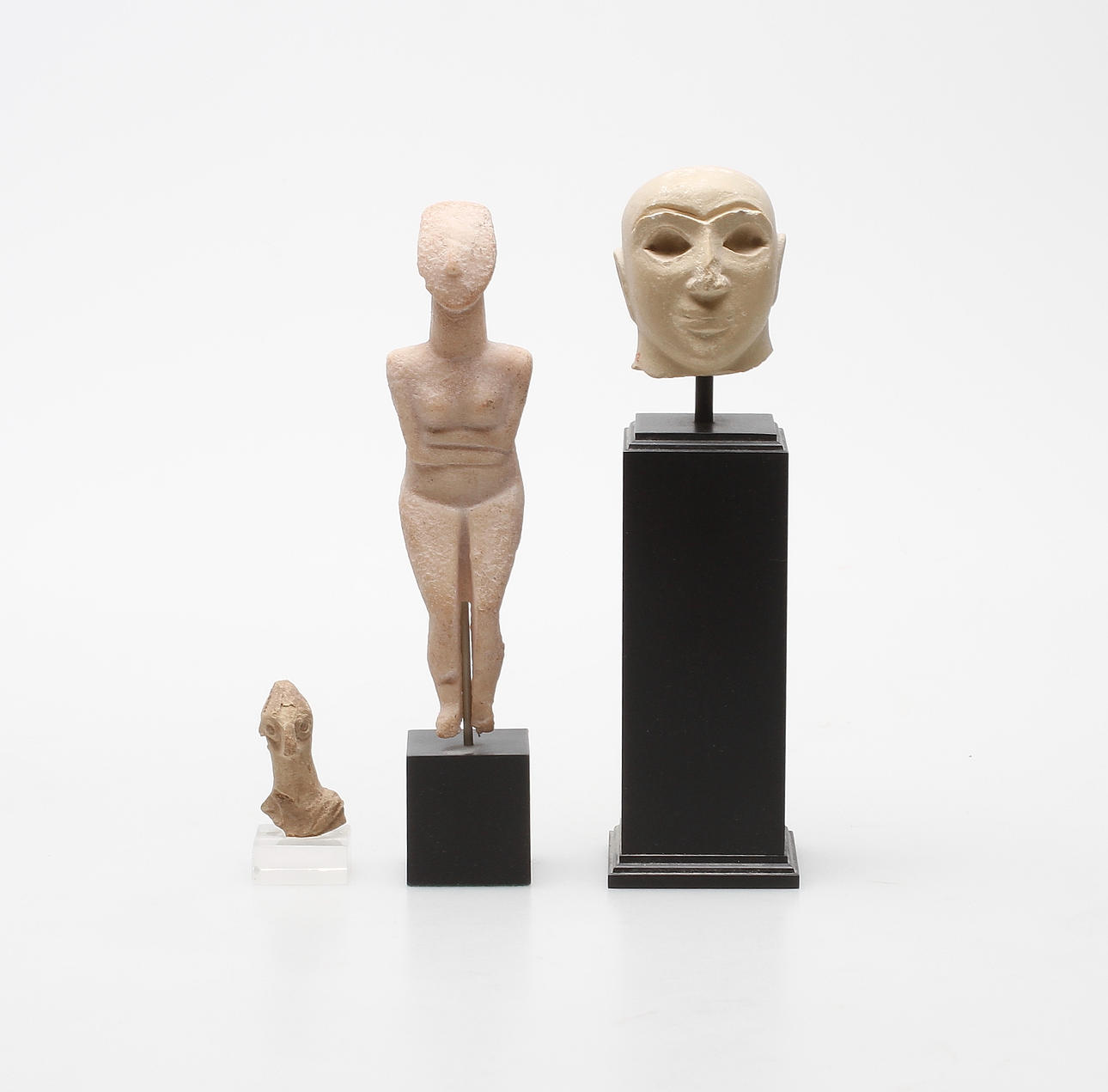 SKULPTURER, 3 st, sten.