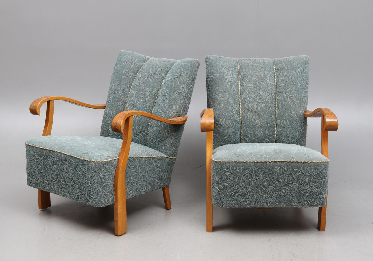 FÅTÖLJER, ett par, Ljungs möbelaffär Stockholm, omkring 1900-talets mitt.