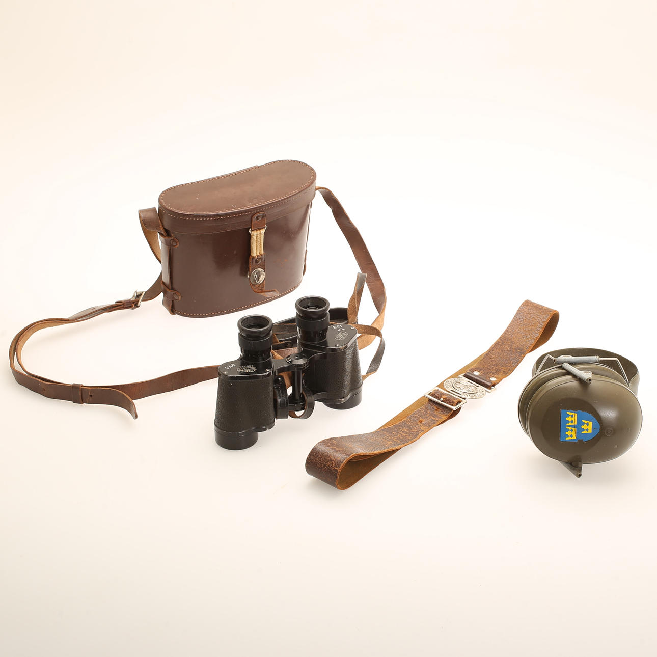 KIIKARI, E Leitz Wetzlar. KUULOSUOJAUS. VYÖ.