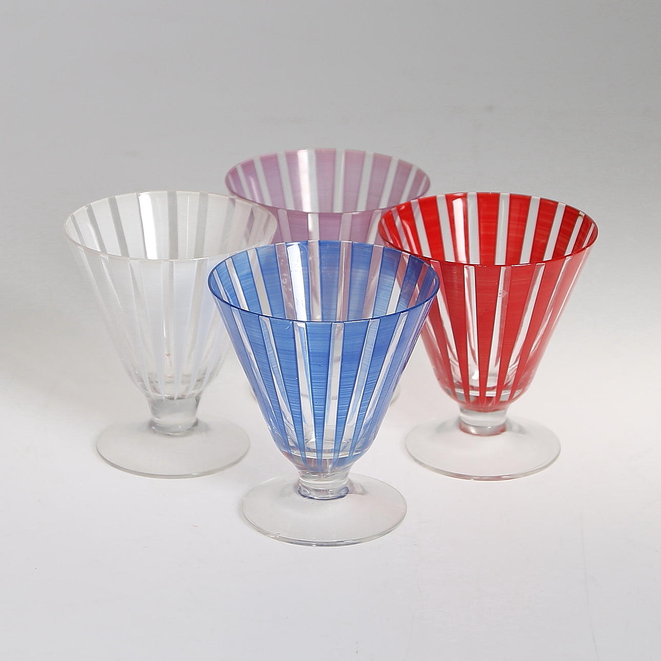 COCKTAILGLAS 4 st, glas, "Strikt", Bengt Orup, Johansfors. 1900-talets mitt.