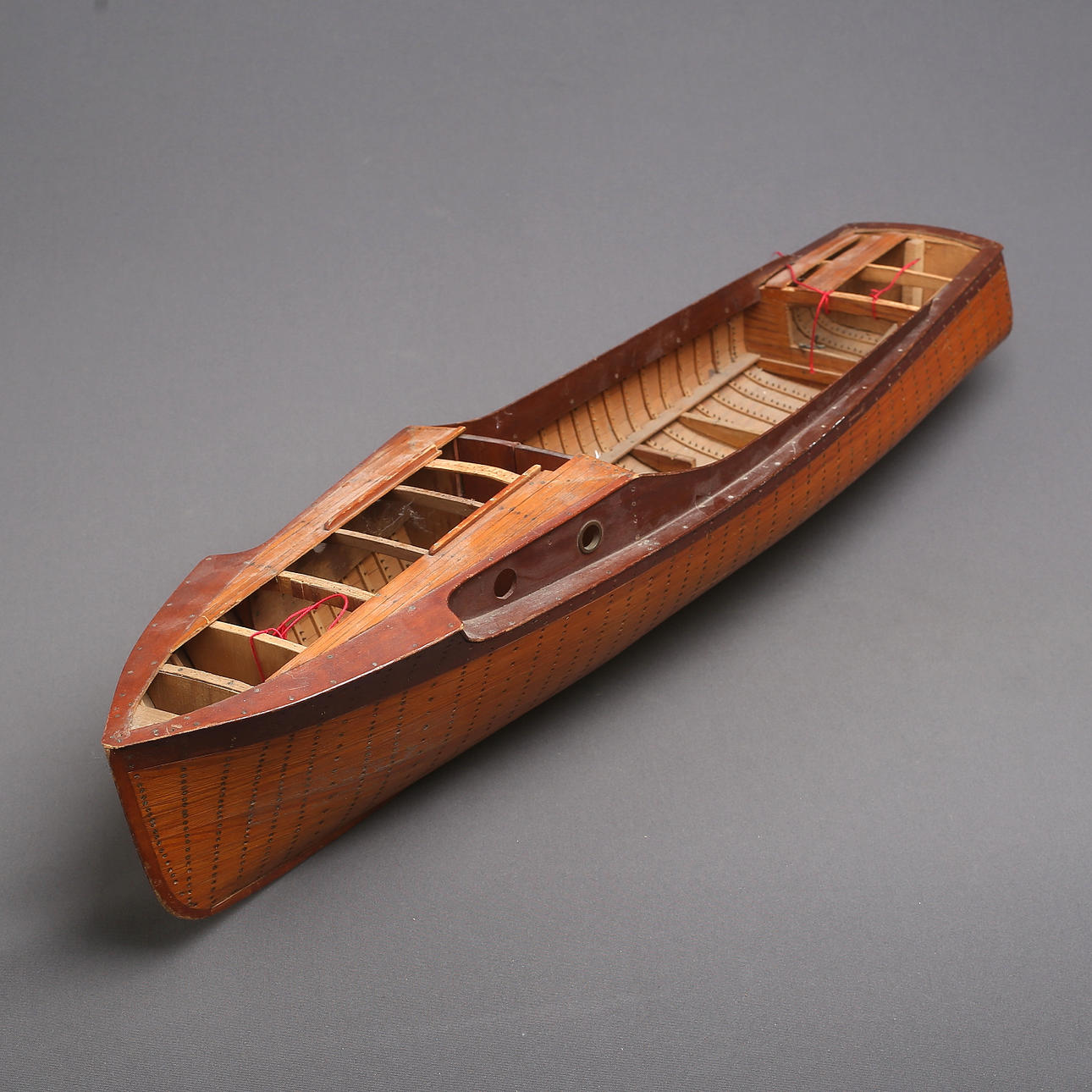 SCHIFFSMODELL Hochseeboot 1930-40er Jahre. Frame-Built-Furnier.