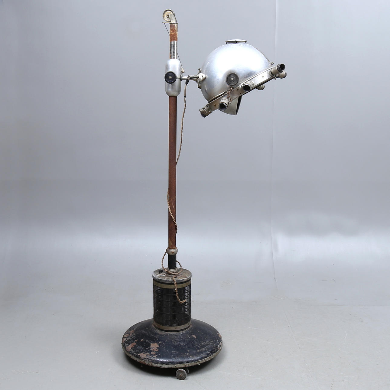 SUNLAMP, "Knstliche Hhensonne", Quarzlampen-Gesellschaft, Hanau, Germany,  1920s. Lighting & Lamps - Floor lights - Auctionet