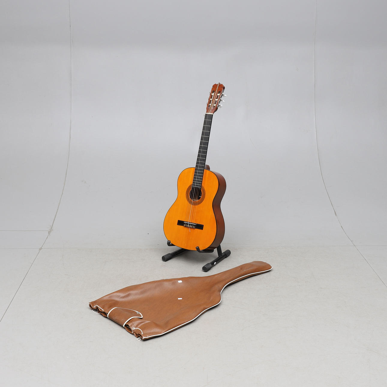 GUITARRA ACÚSTICA, Hondo.