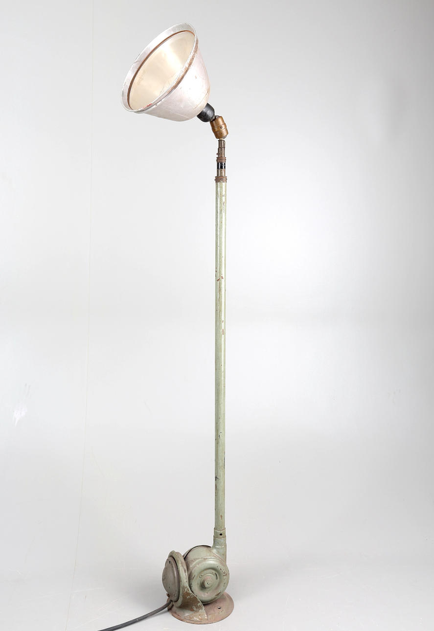 INDUSTRILAMPA, TRIPLEX.