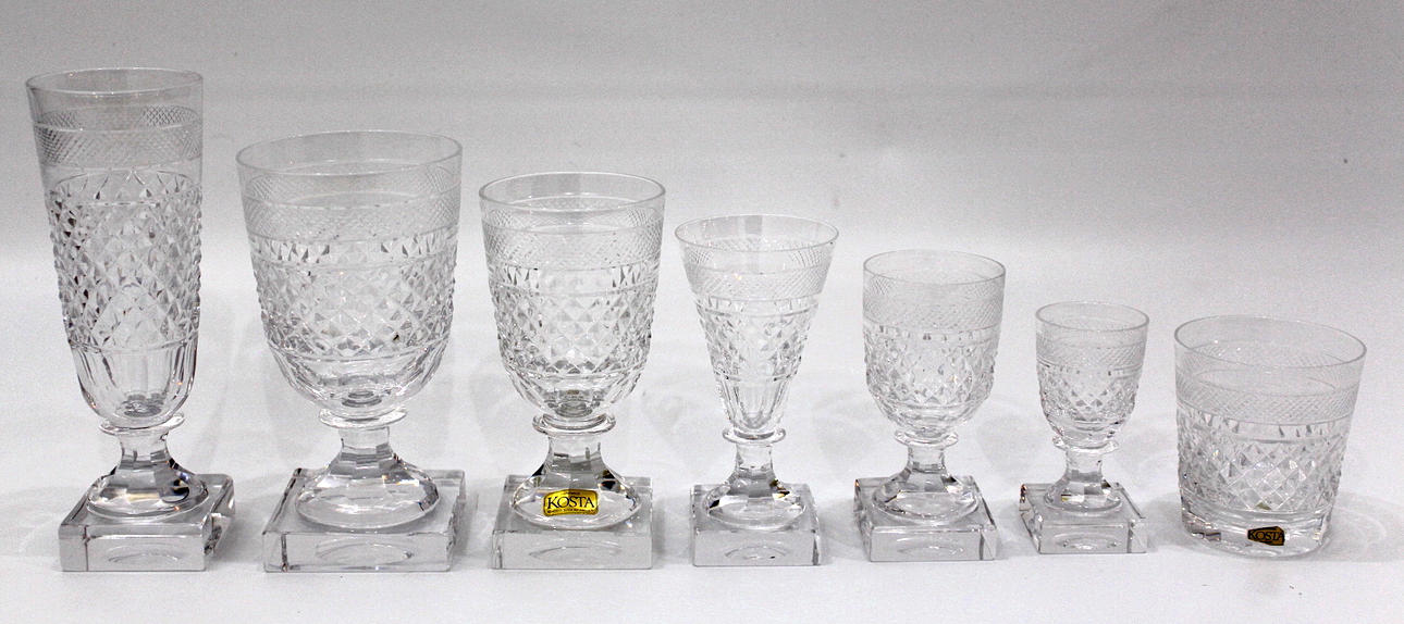 GLASSERVIS, Kent, Elis Bergh, Kosta 84 delar.