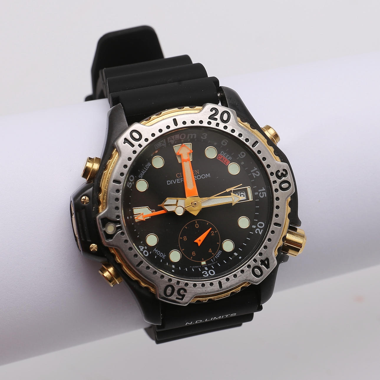 CITIZEN PROMASTER, armbåndsur, dykkerur, quartz.