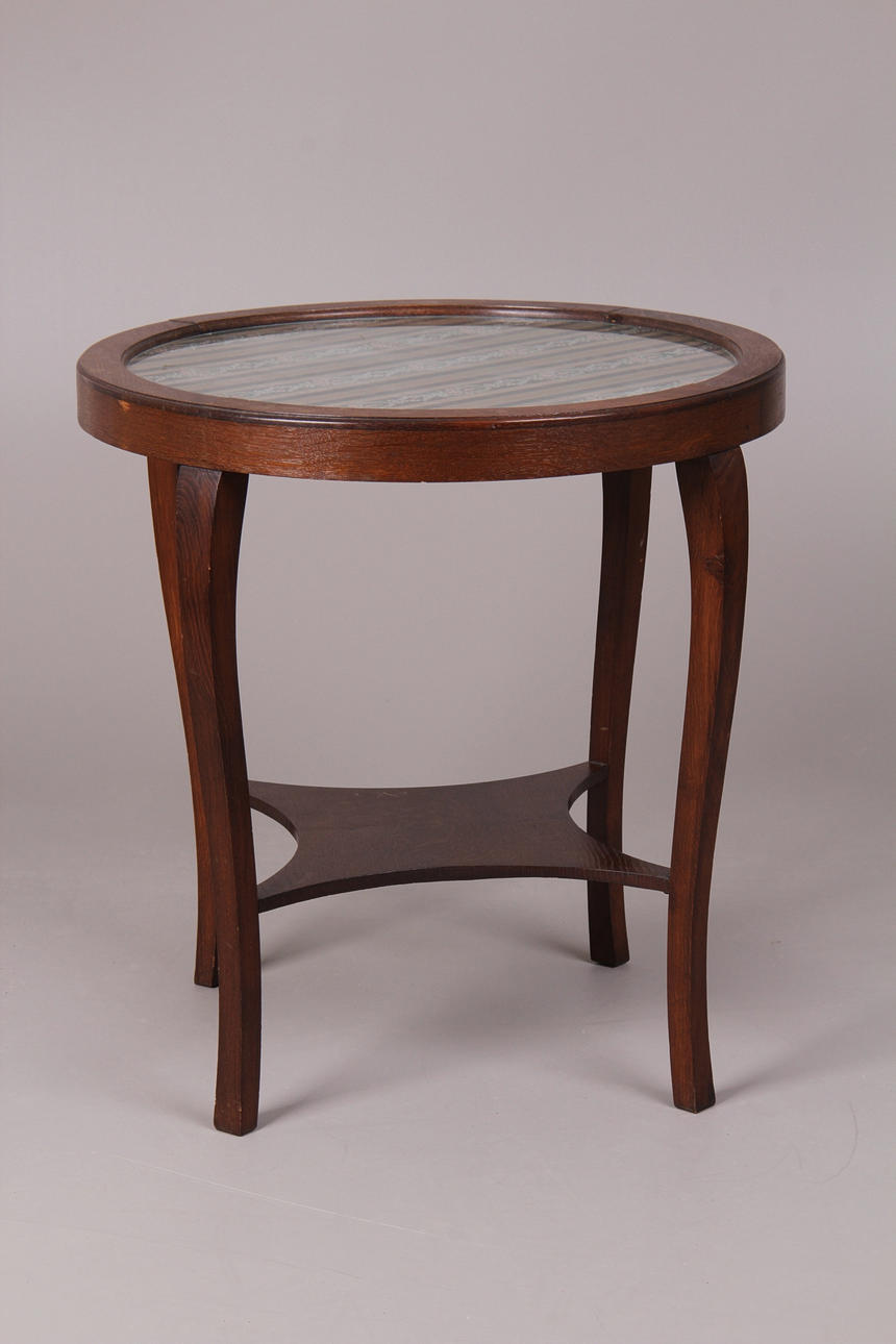 RÖKBORD, ek, 1900-talets första hälft.