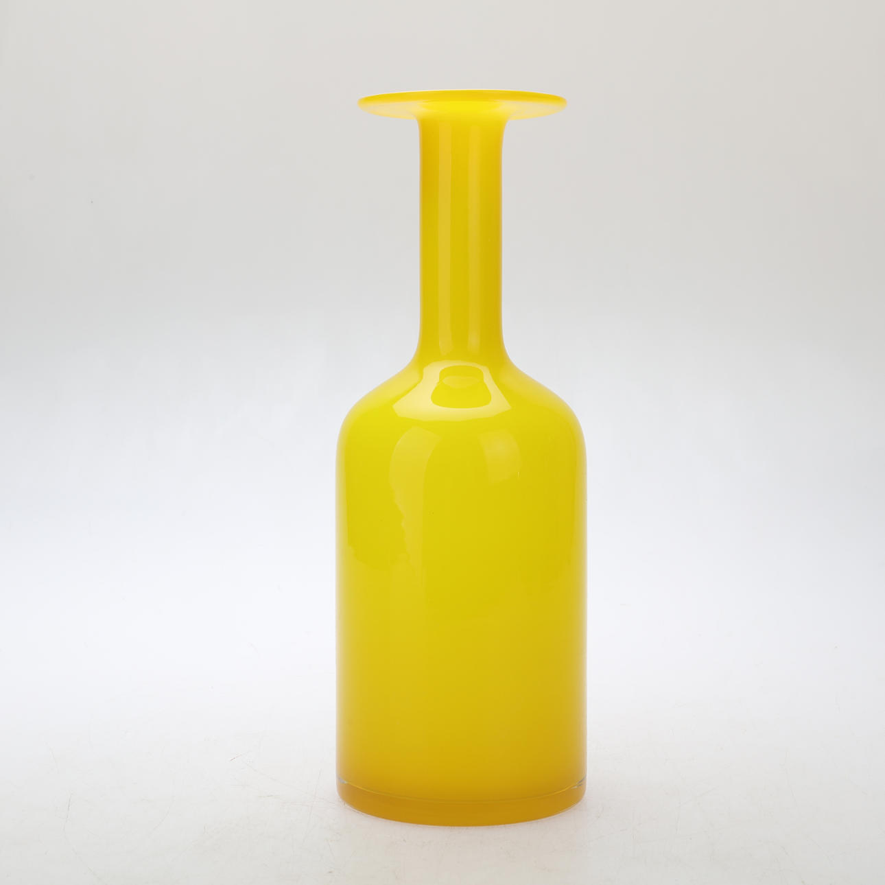 OTTO BAUER. flaske, glas, "Carnaby", Holmegaard, Kastrup, Danmark.