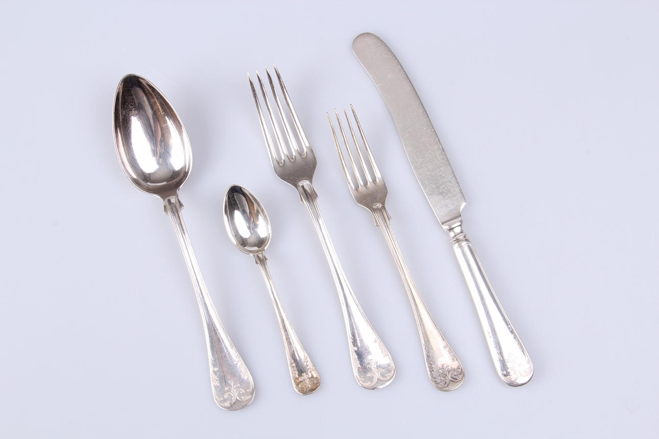 BESTICK, 28 delar, nysilver, "Franska liljan".