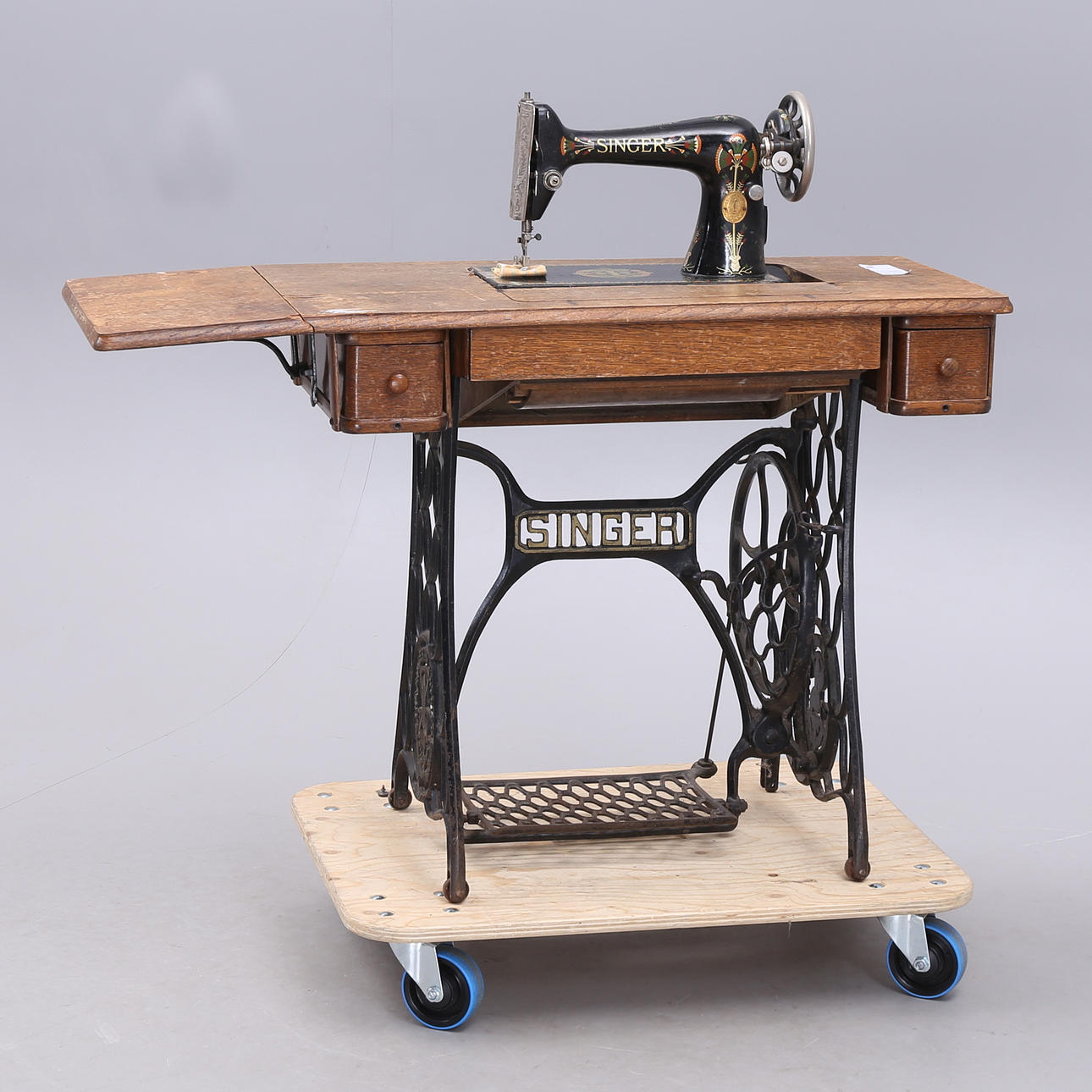 TRAMP SEWING MACHINE, Singer, 19th/20th century.