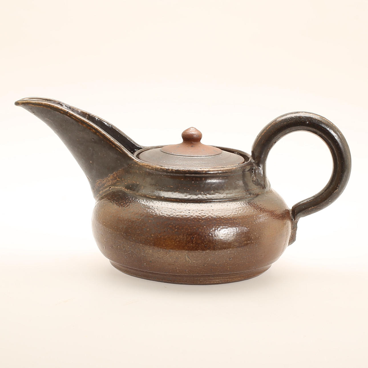 VALLY WIESELTHIER, Wiener Werkstätte, teapot.