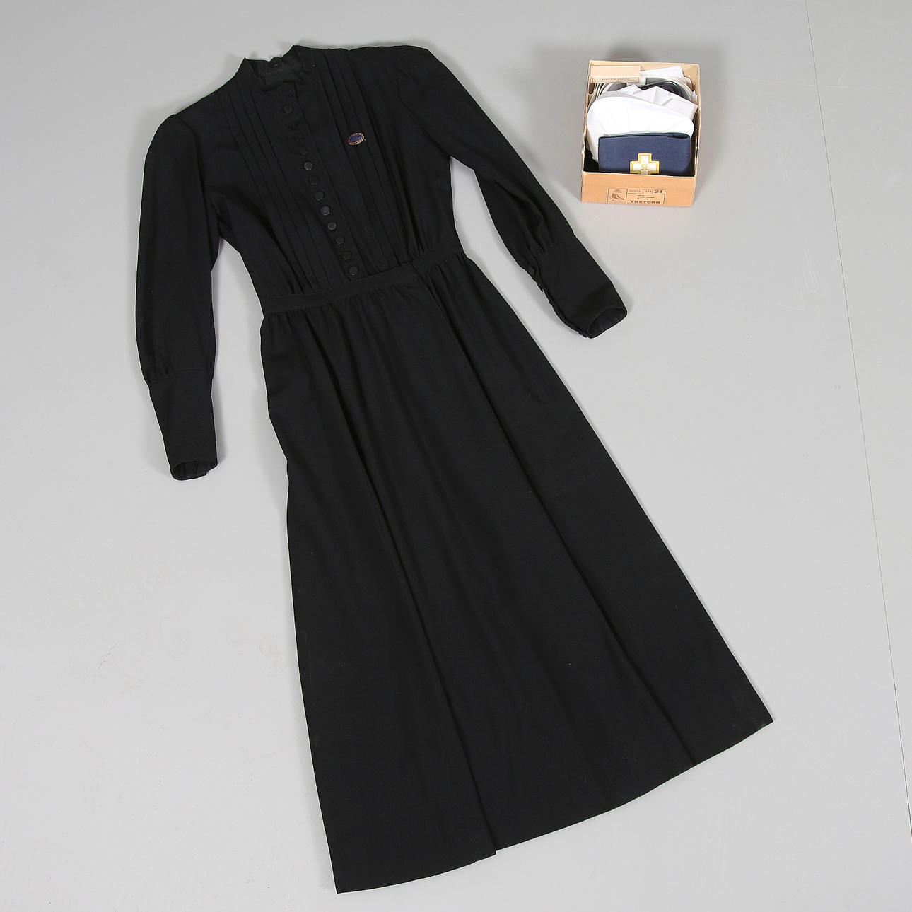 KRANKENSCHWESTER UNIFORM, erste Hälfte des 20. Jahrhunderts.