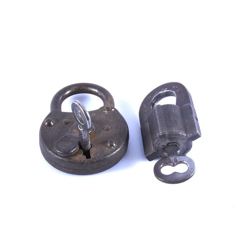 LÅS, 2 st, 1800-tal.