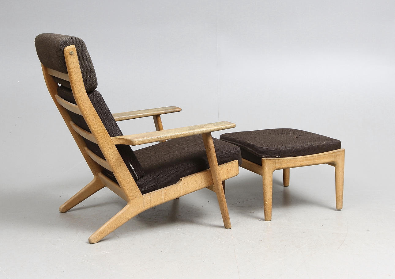 FÅTÖLJ MED FOTPALL "GE 290", Hans J Wegner, Getama, Gedsted, Danmark, ritad kring 1959.
