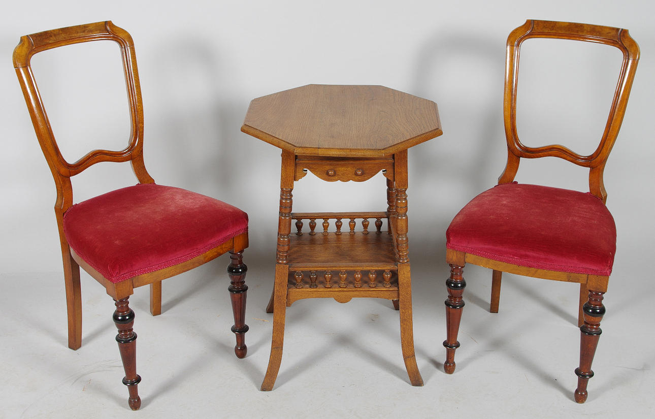 BORD SAMT 1 PAR STOLAR, ek/mahogny, sent 1800-tal.