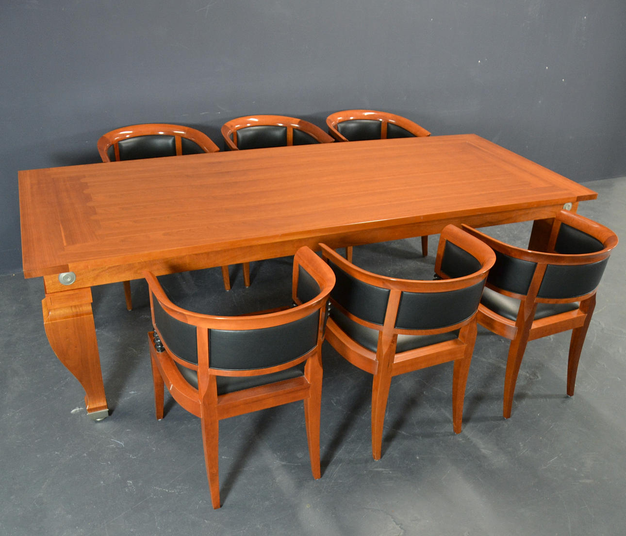 LEON KRIER. GIORGETTI TABLE WITH 6 CHAIRS.