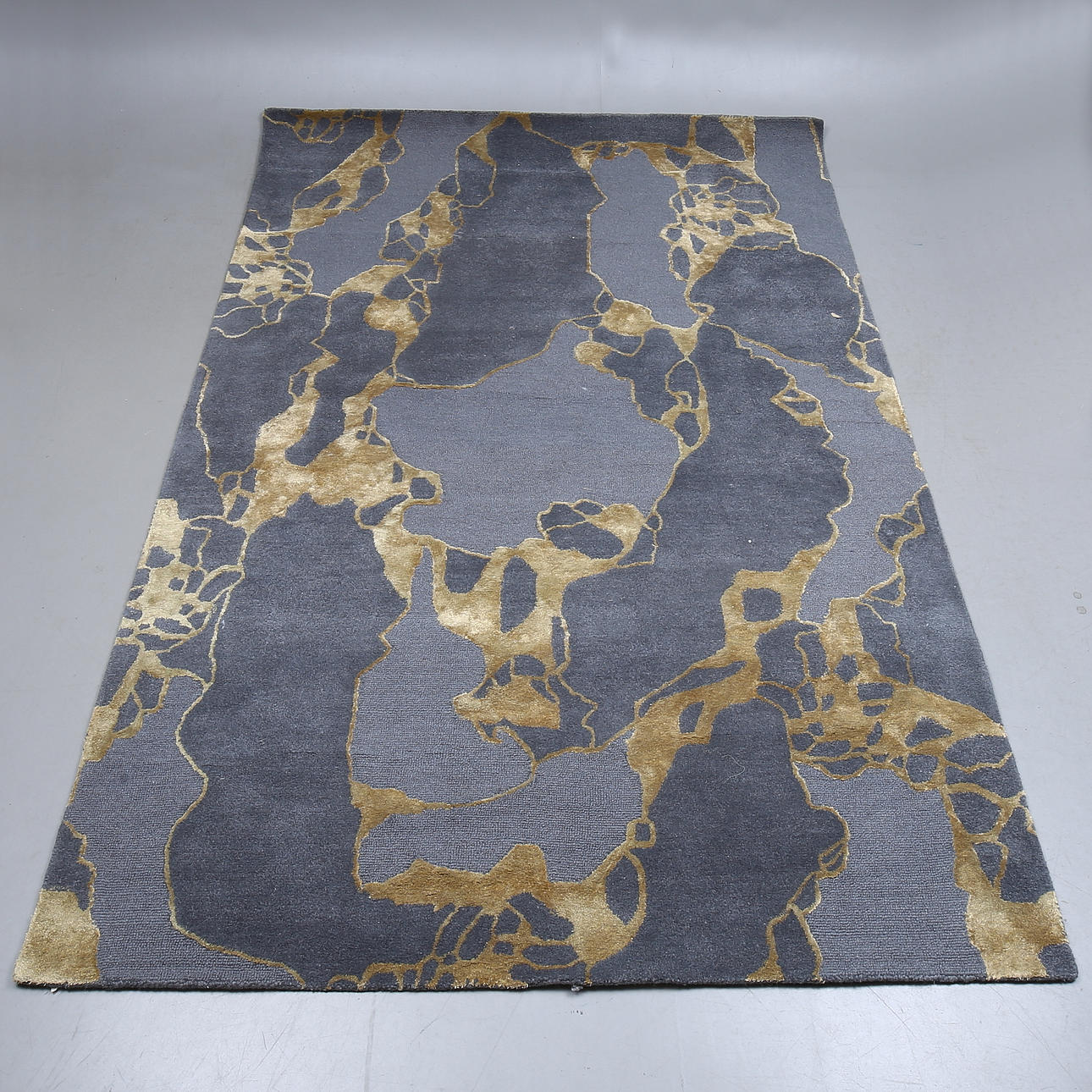 LINIE DESIGN. Teppich "Arco Ochere" ca. 300 x 202 cm.