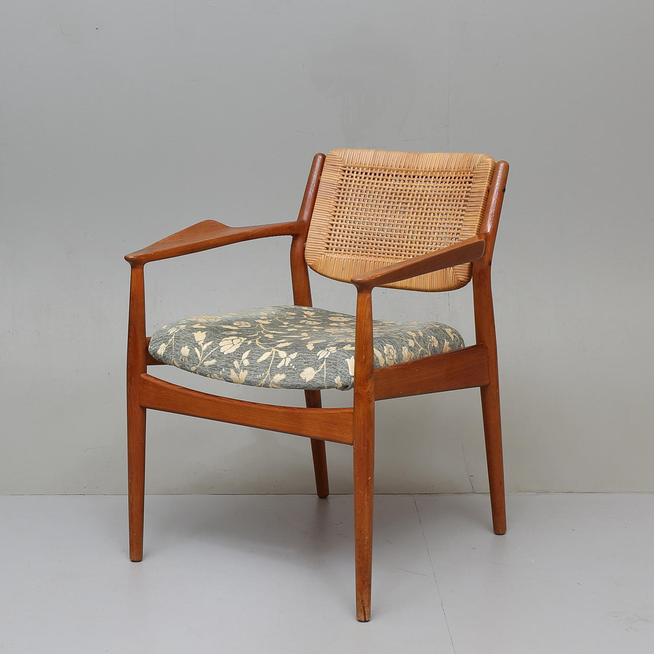 ARNE VODDER. model "51A", Denmark, 1951.