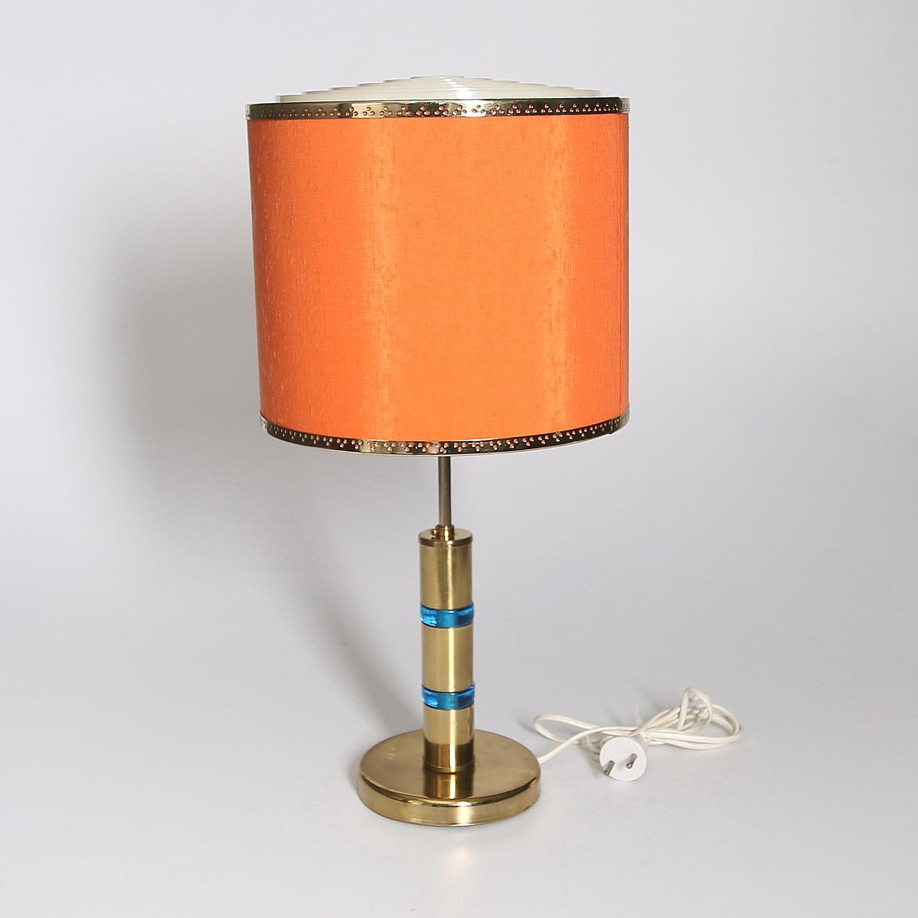 BORDSLAMPA, mässing och glas, 1960/70-tal.