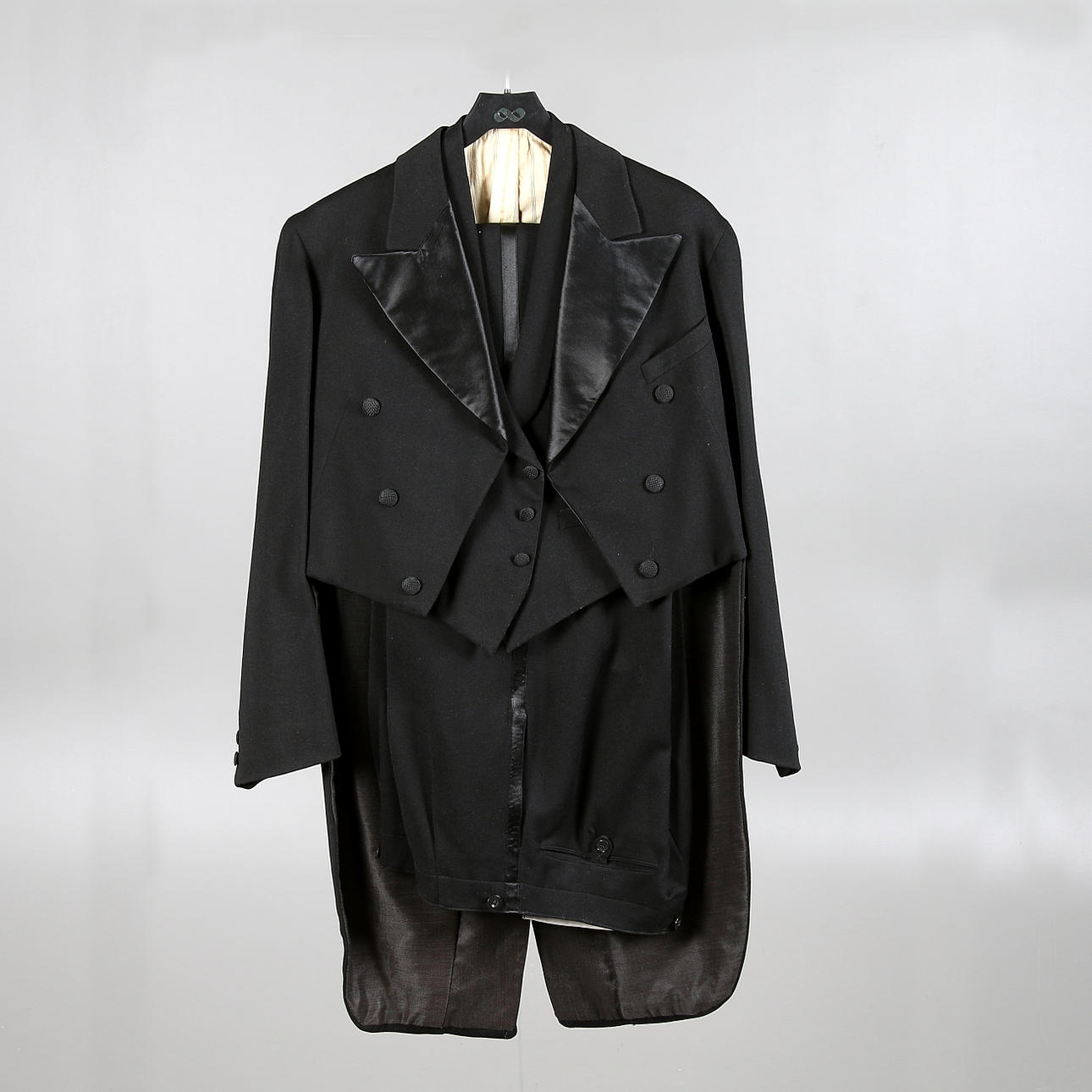 FRACK samt HATT, Oscar Rossander, Uppsala. 1900-tal.