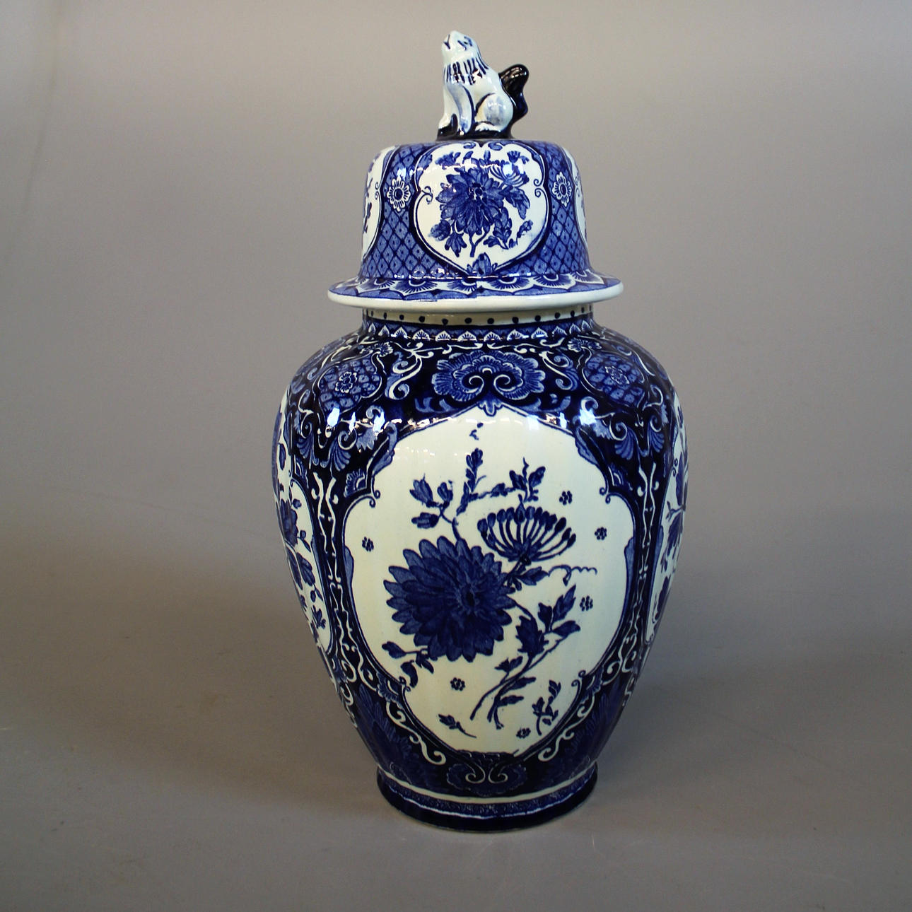 LOCKURNA, porslin, Delfts, Holland.