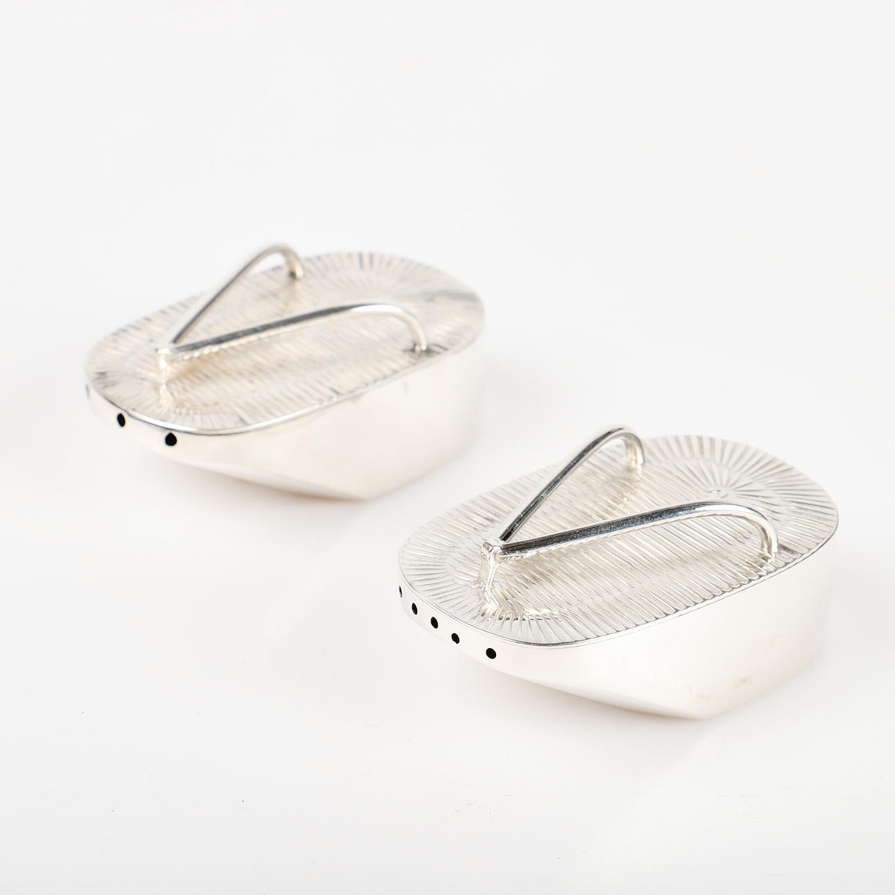 SALZ-PFEFFER-SHAKS, Silber, China.