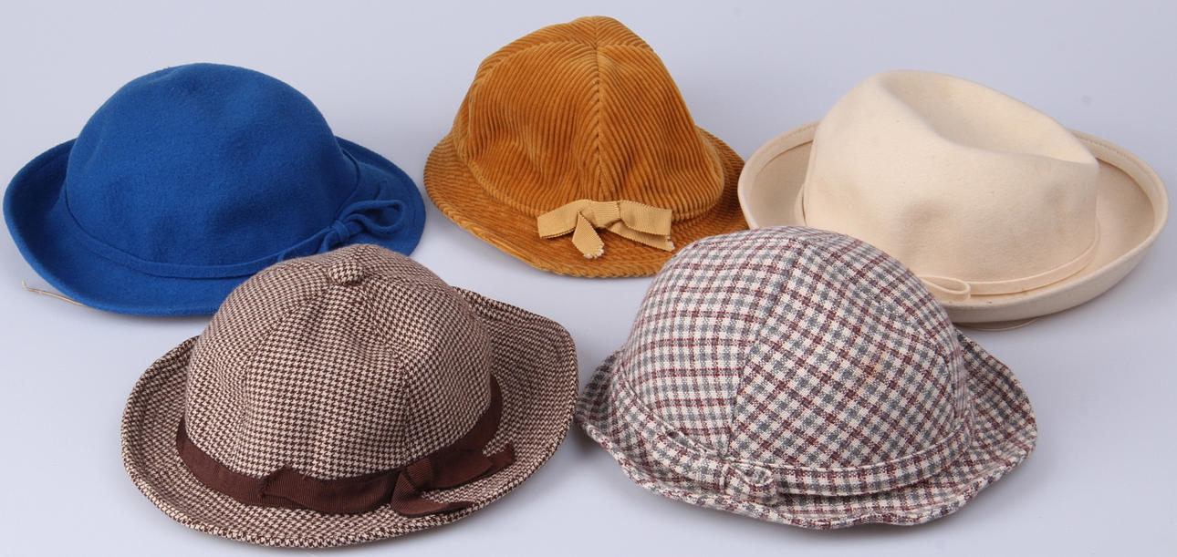 HATTAR, i barnstorlek, 5 st, 1900-talets mitt.