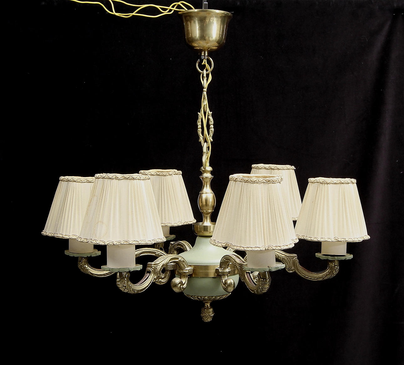 MALMKRONA, 1900-tal. Total höjd 33 cm.