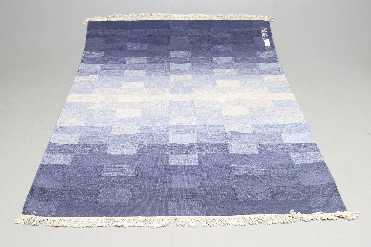 MATTA, rölakan, strehög, ca 225 x 167 cm.