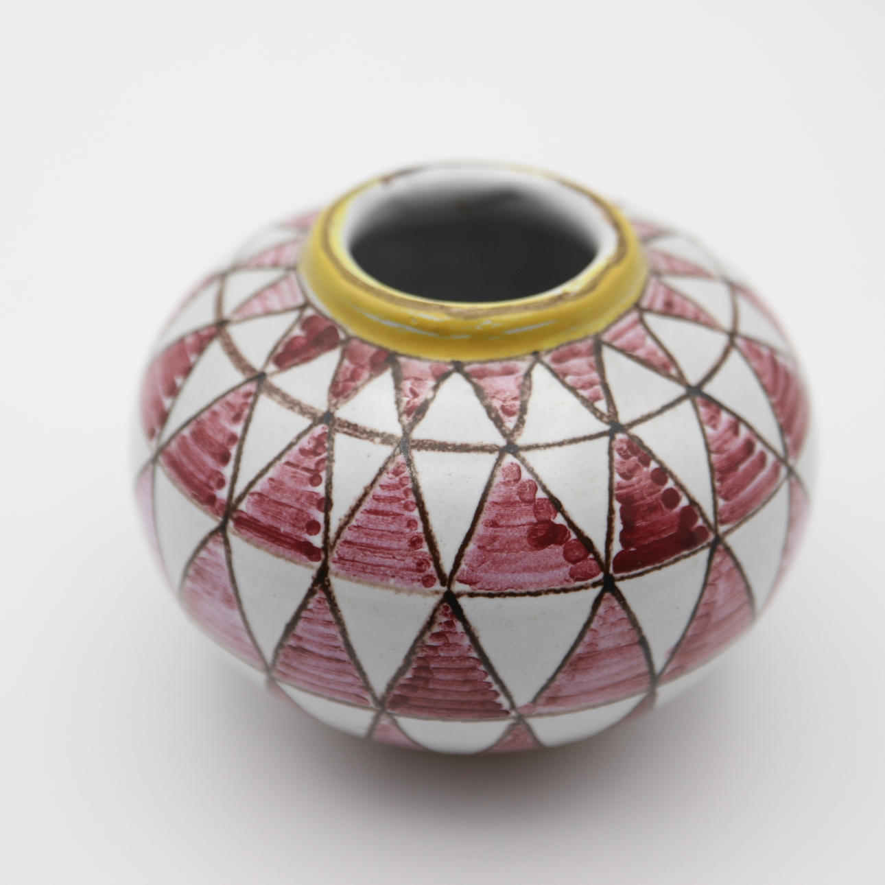 THEODOR BOGLER. BAUHAUS CERAMIC VASE.