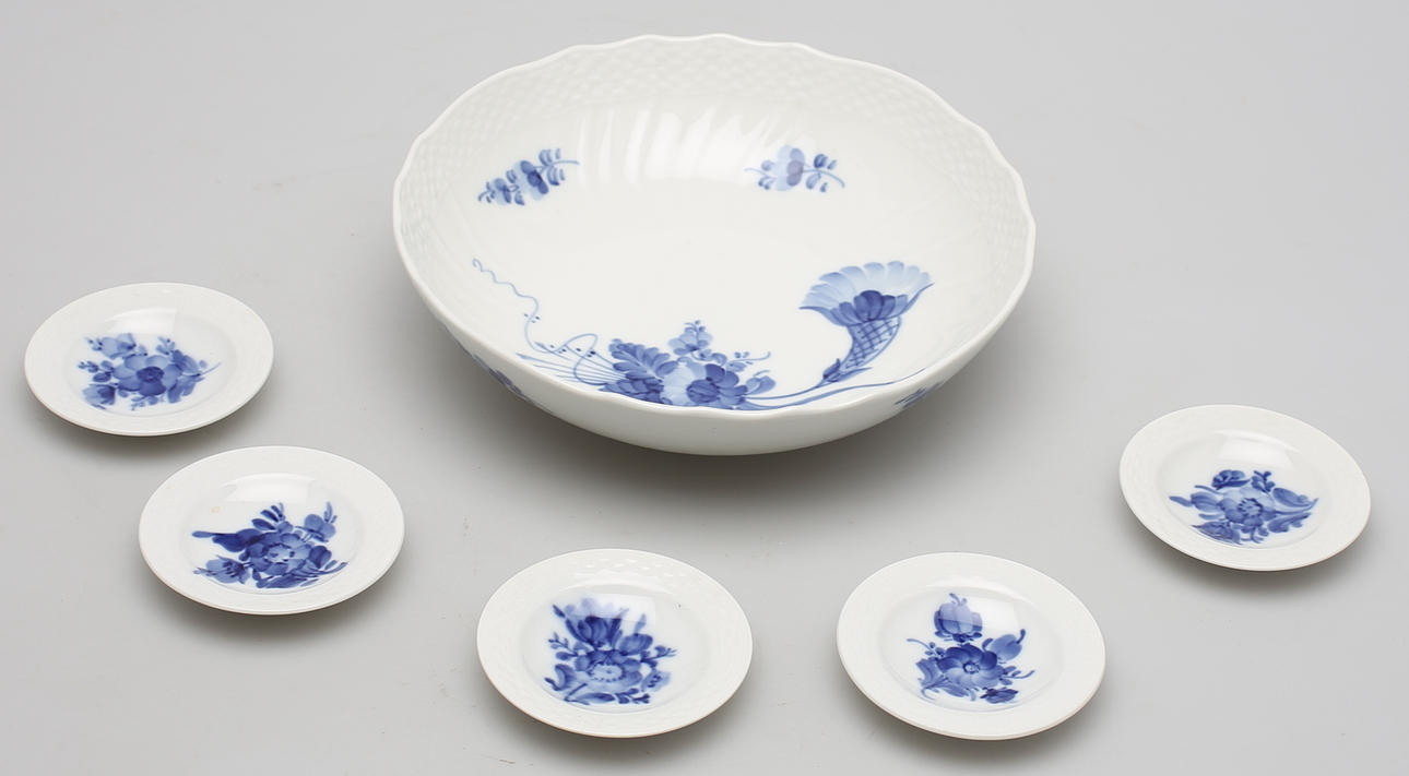 SKÅL+ MINIFAT, 6 st, Blå blomst, Royal Copenhagen, Denmark.
